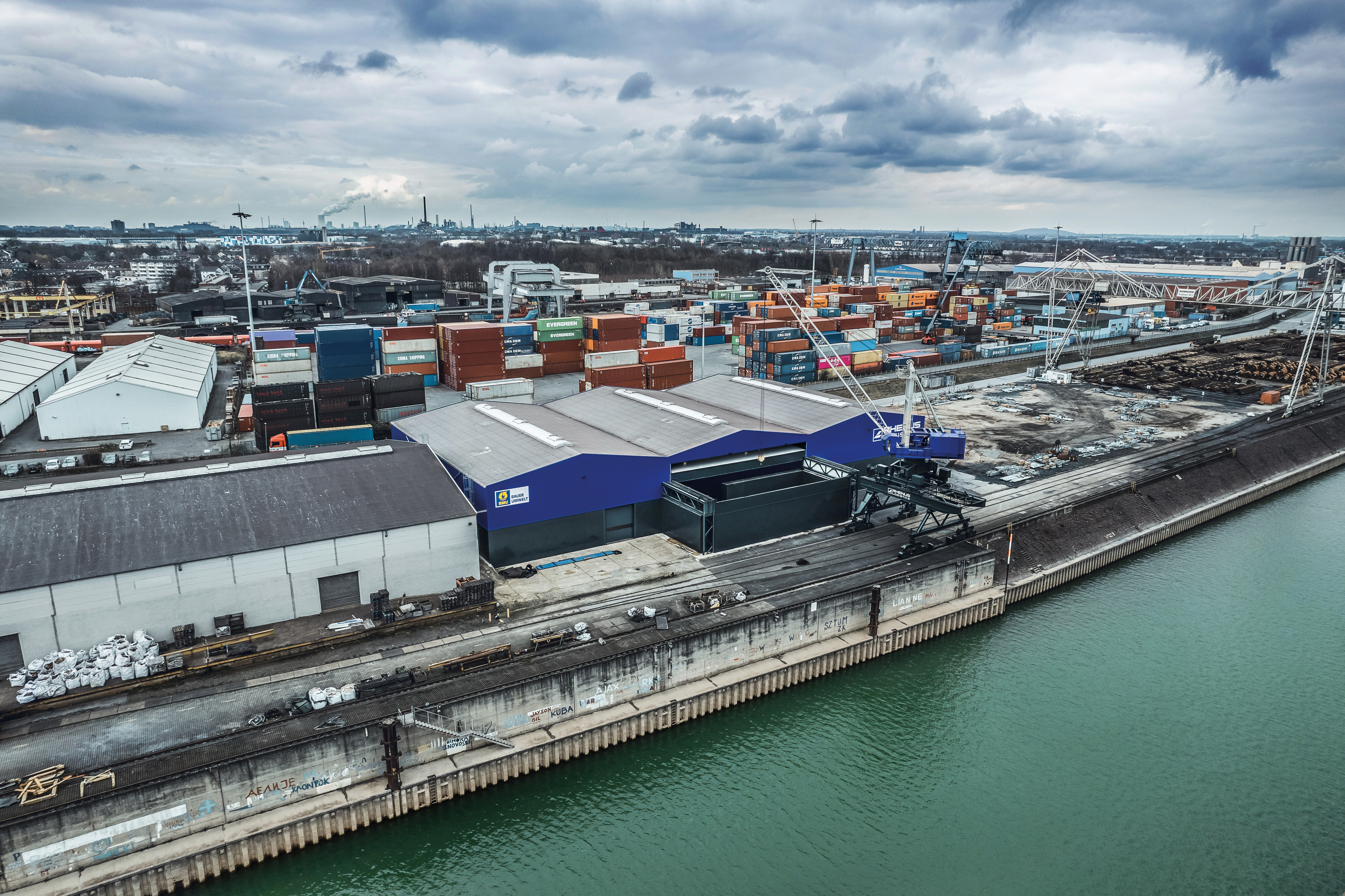 Neues Bodenreinigungszentrum in Duisburg von Bauer Resources
