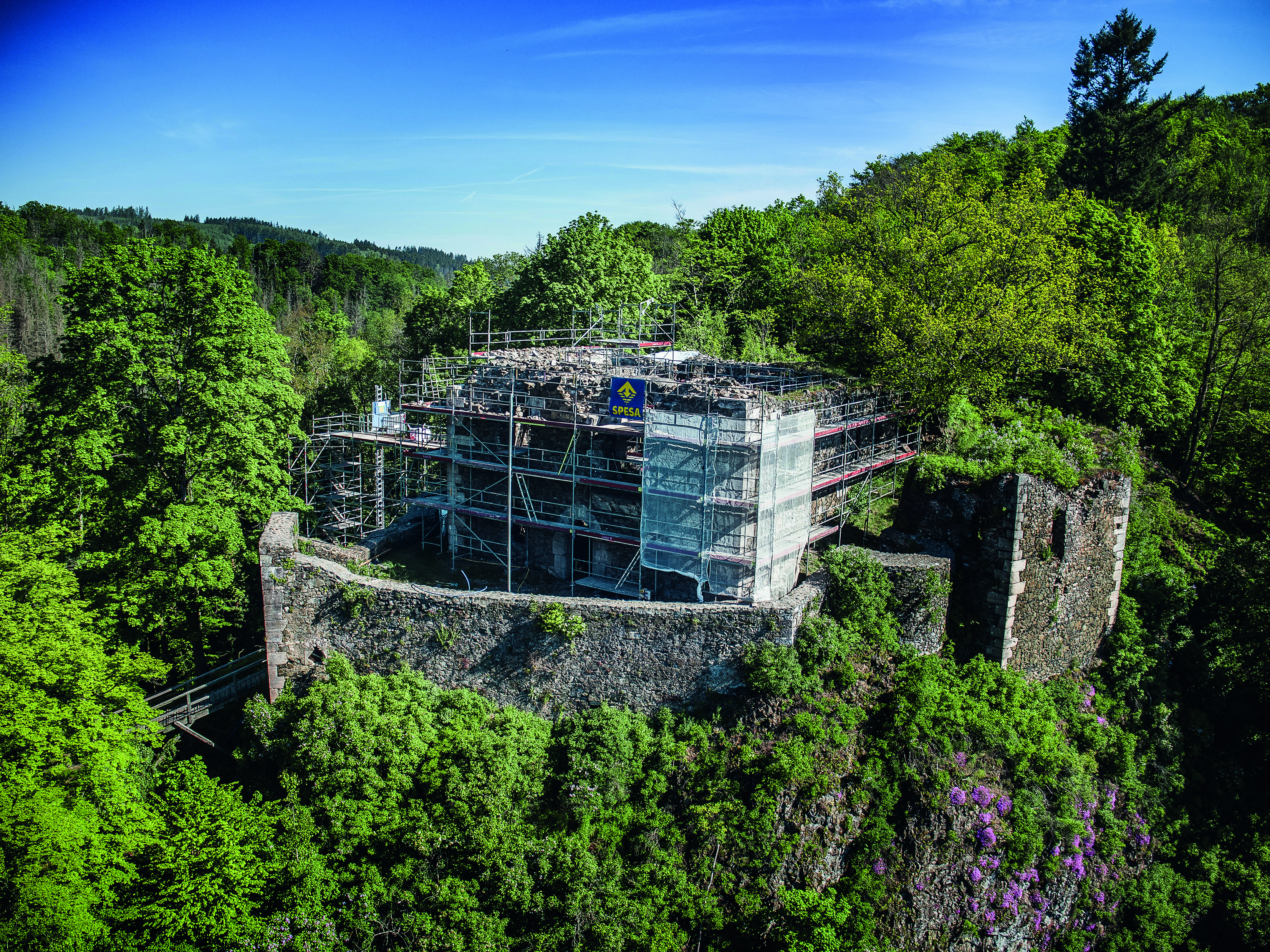 The Hohenberneck Castle Ruins were extensively restored from March 2021 to December 2022 and reopened to the public in May 2023.