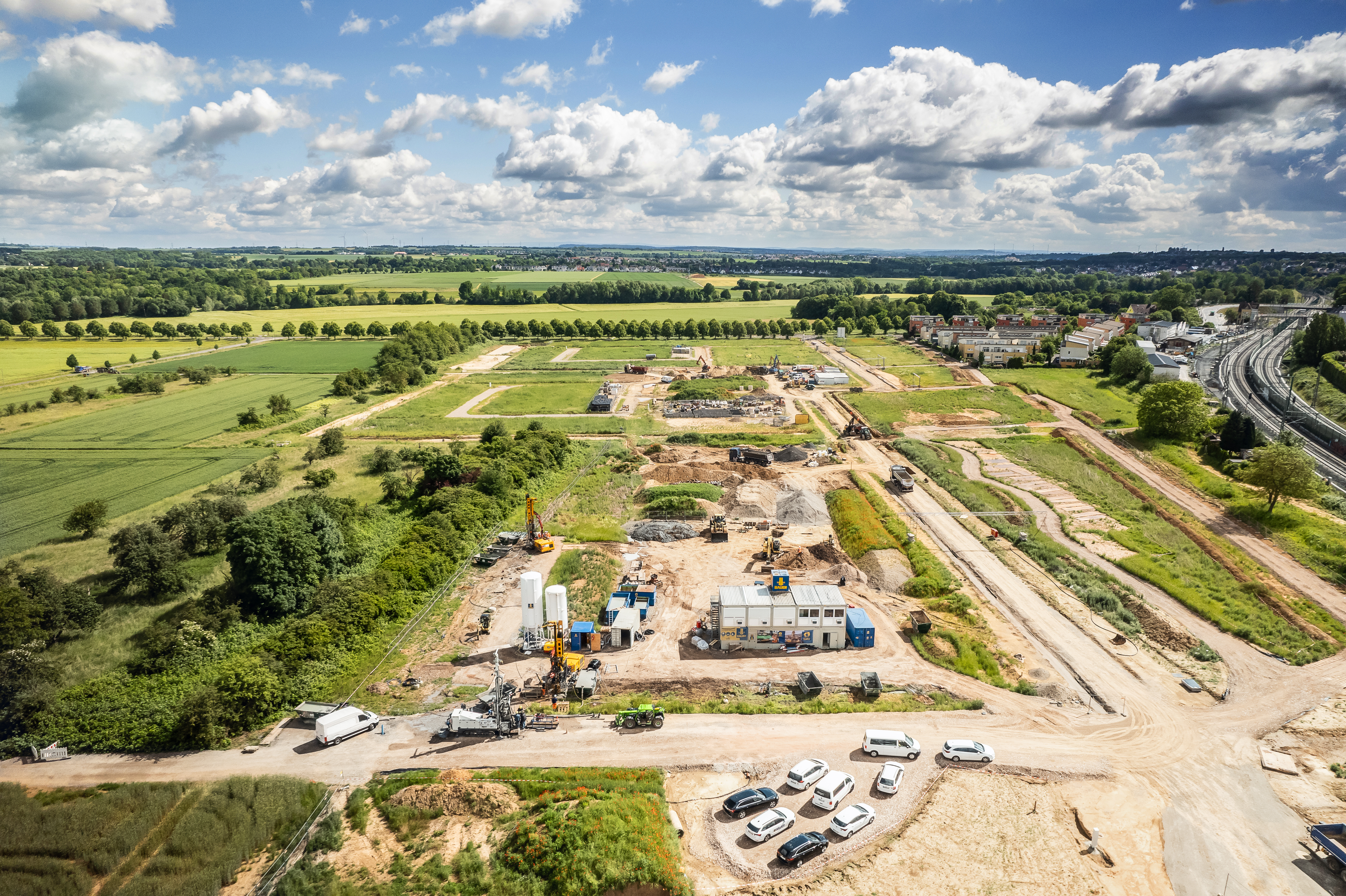 160 Erdwärmesonden wurden vom Bauer Resources Team eingebaut 