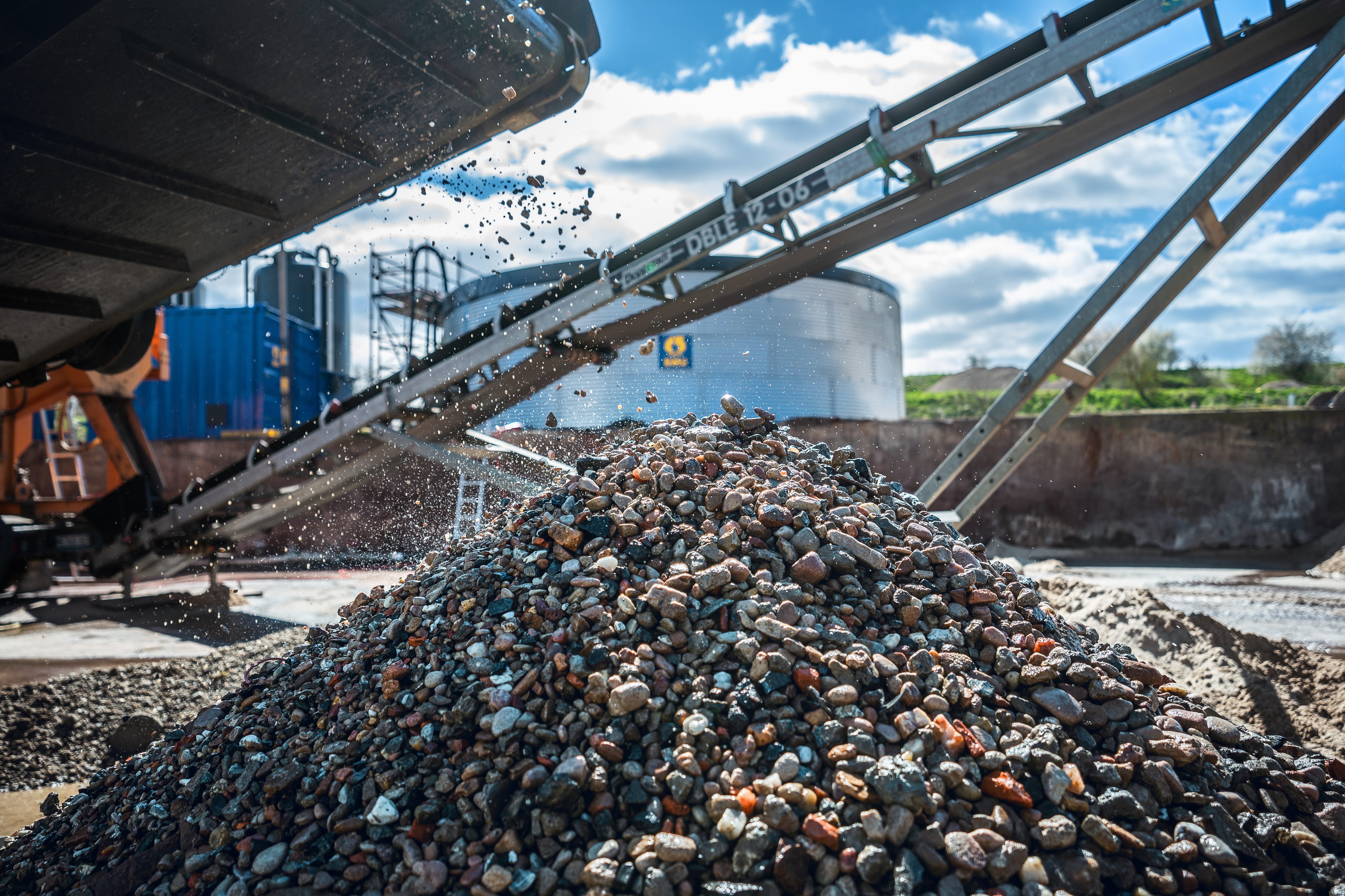 Fraktioniertes Korngemisch aus der Bodenwaschanlage von Bauer Resources