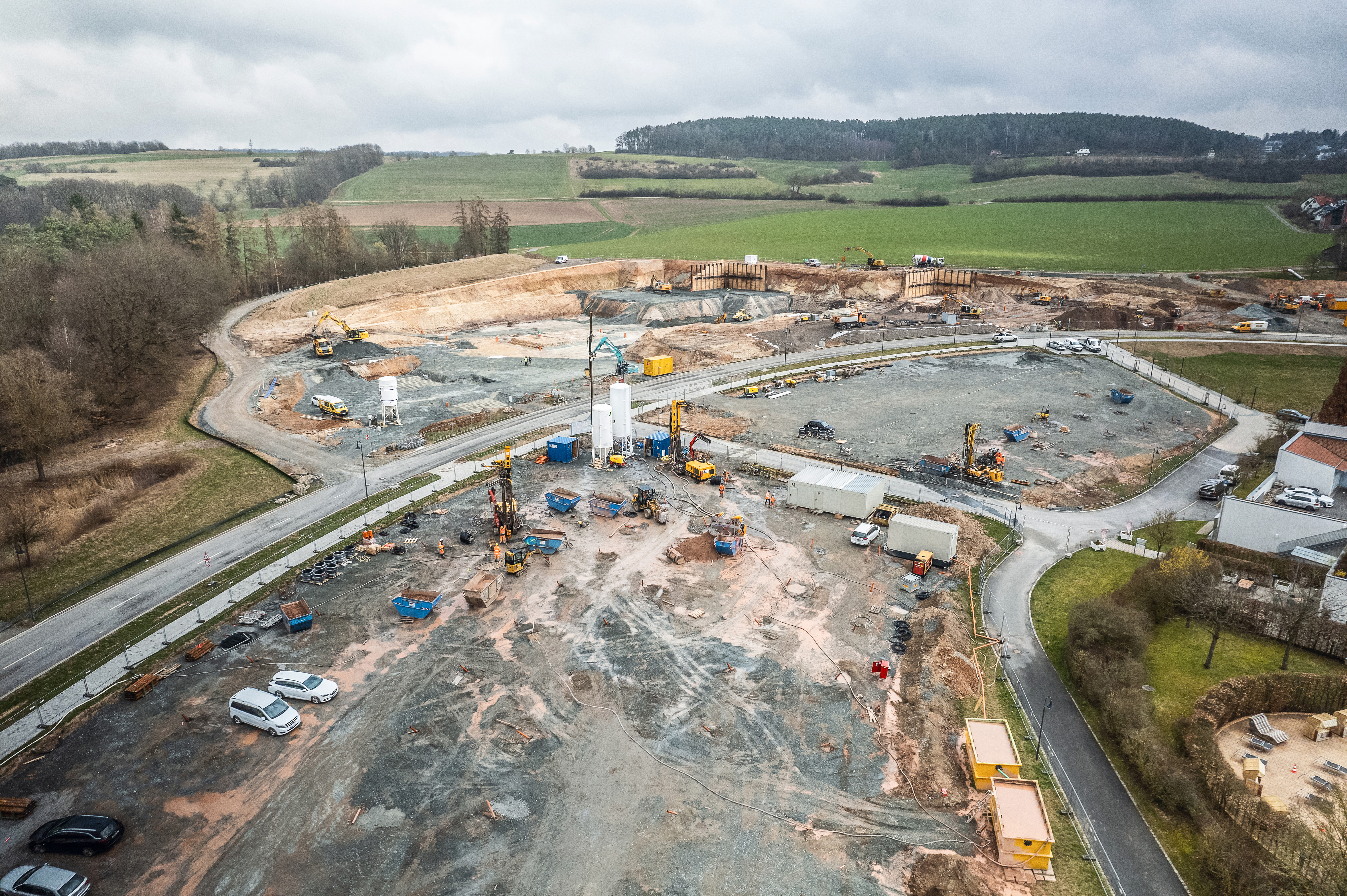 Bauer Resources constructs geothermal probe fields in record time for a new rehabilitation clinic in Bayreuth.