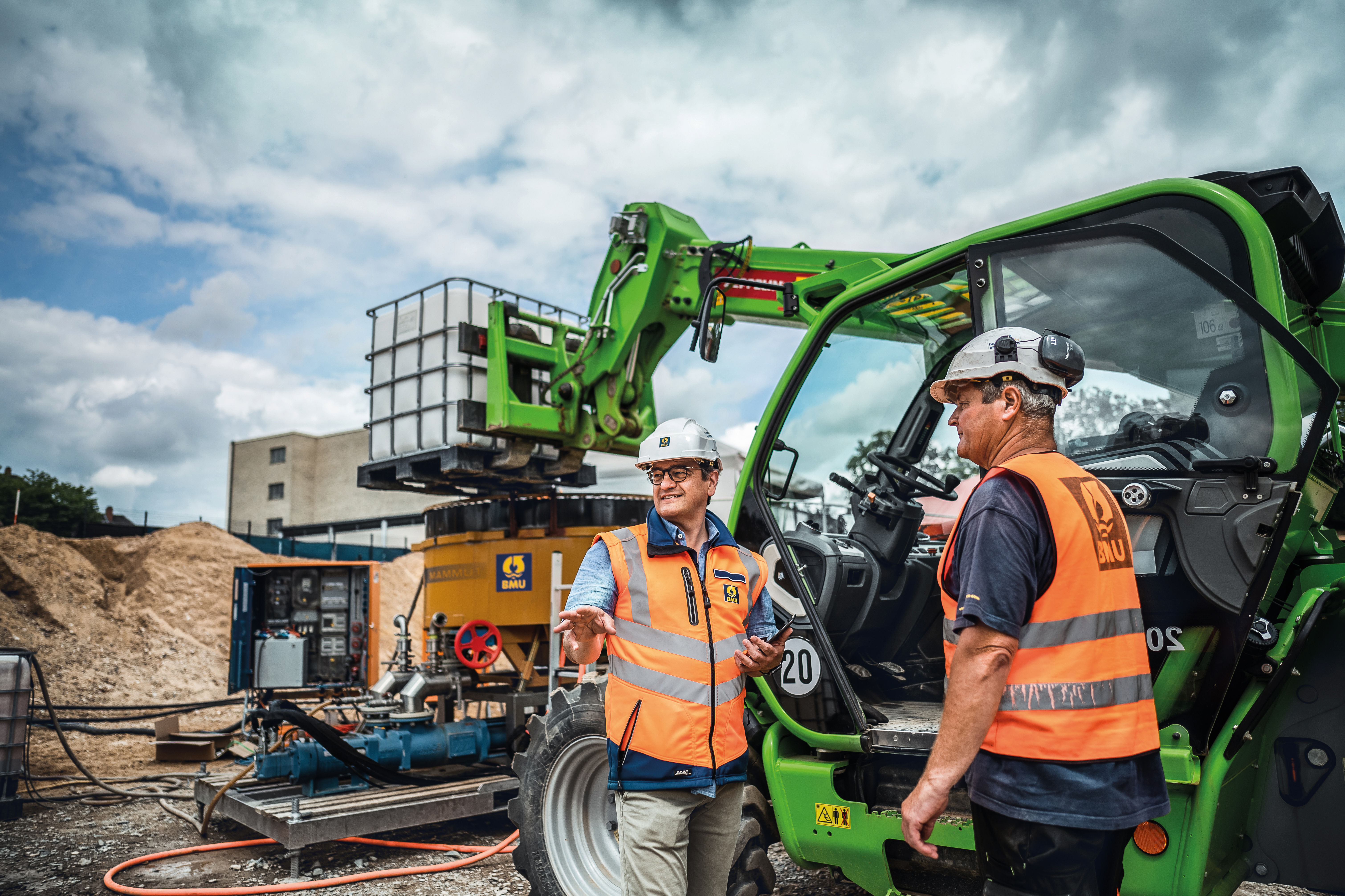 Über 70.000 l Wirkstoffemulsion und etwa 430 l Bakteriensuspension wurden in den schadstoffhaltigen Boden injiziert.