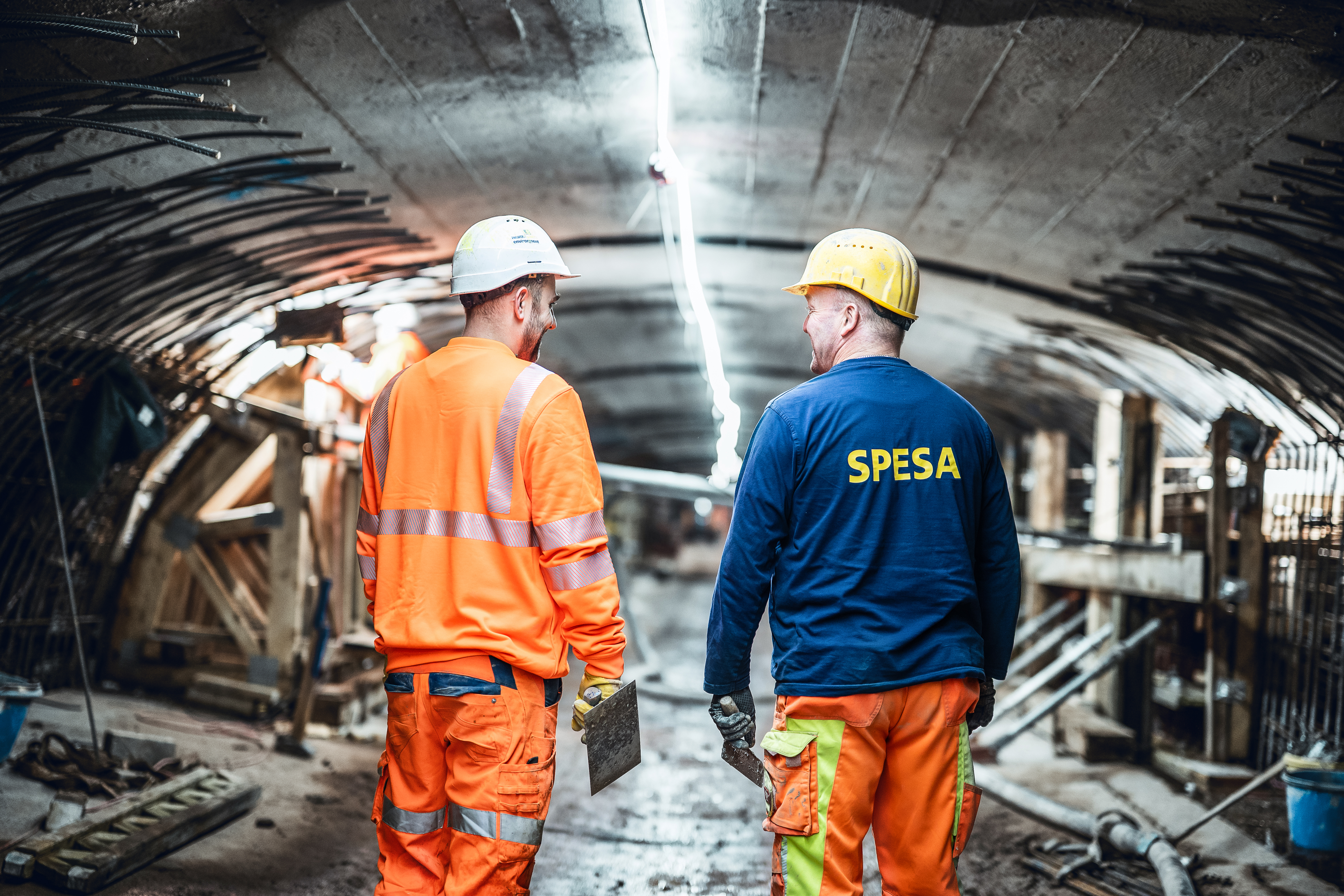 Unsere Mitarbeiter stehen Ihnen gerne jederzeit bei Fragen zur Verfügung. Wir freuen uns auf Sie.