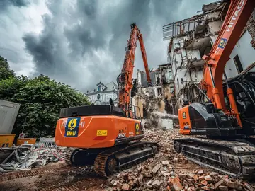 Abriss im Herzen von München durch Bauer Resources