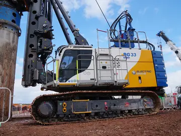 Vielversprechender Testeinsatz der elektrischen BAUER eBG 33 beim HS2-Projekt