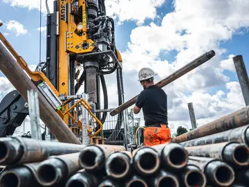 Bauer Resources realisierte Erdwärmesondenanlage für Klimaschutzquartier in Frankfurt