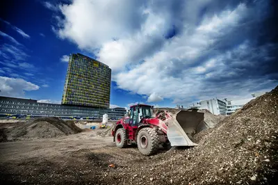 Excavation of contaminated soil by Bauer Resources on TÜV grounds in Munich