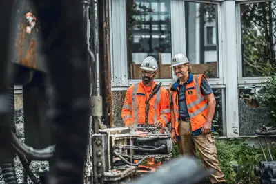 Bauer Resources employees on geothermal heat site in Eschborn
