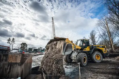  The hexagonal cross-section of the honeycombs prevents any penetration of contaminants into the surrounding soil